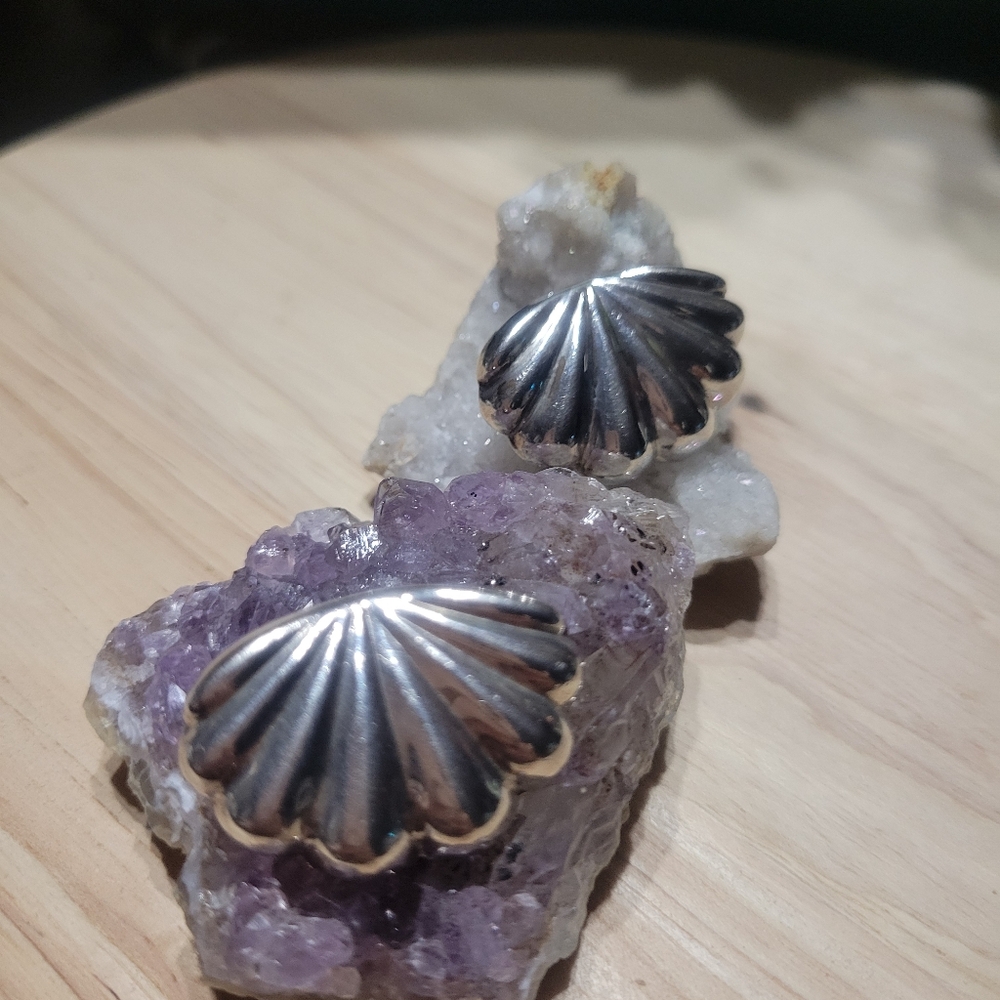 Vintage 80's Sterling Clamshell Earrings